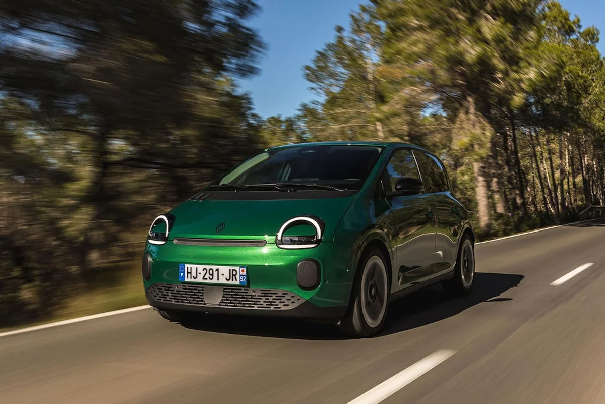 Renault Twingo E-Tech detronază Dacia Spring în Franța