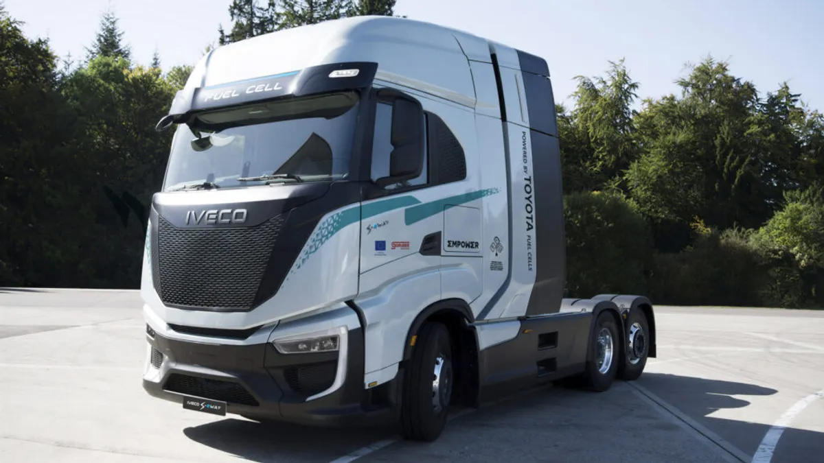 Iveco și Toyota dezvoltă camion cu hidrogen și autonomie de 900 km