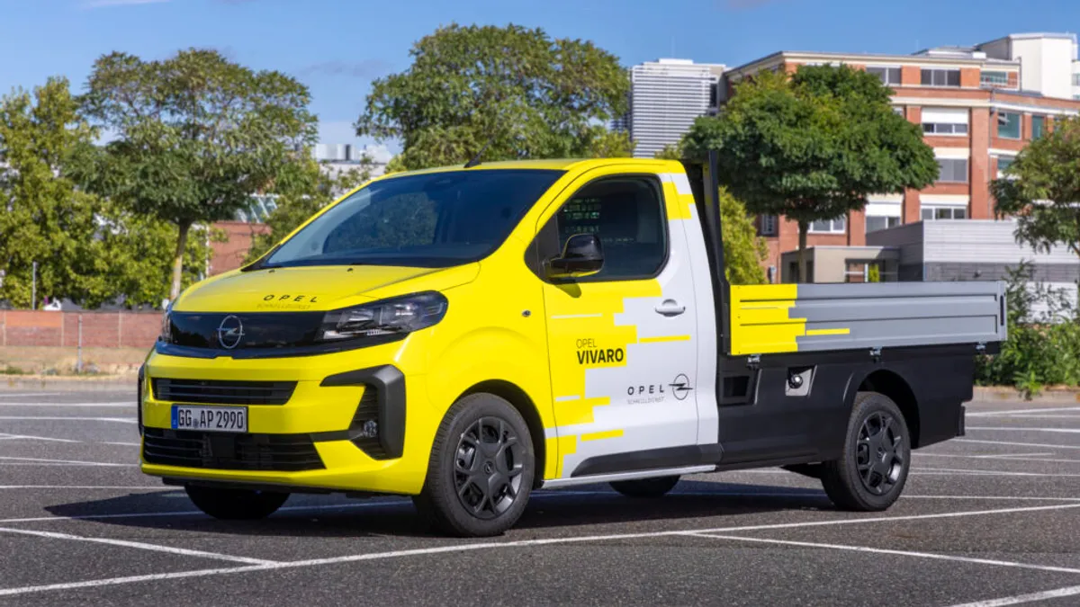 Opel Vivaro: Acum și camionetă cu motor diesel sau electric