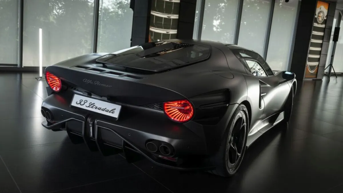 Alfa Romeo 33 Stradale Perla Nera: O capodoperă italiană unică