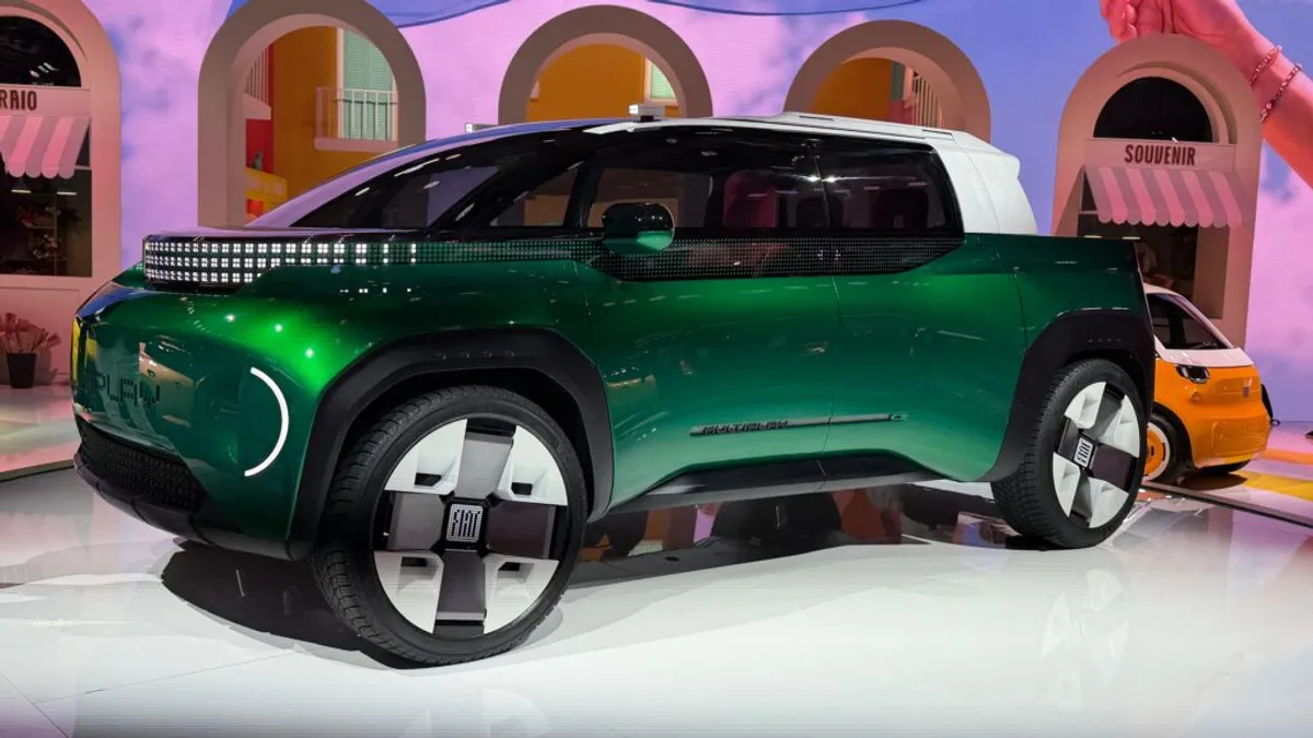 Fiat Multiplay: viitorul urbanismului pe patru roți la Paris