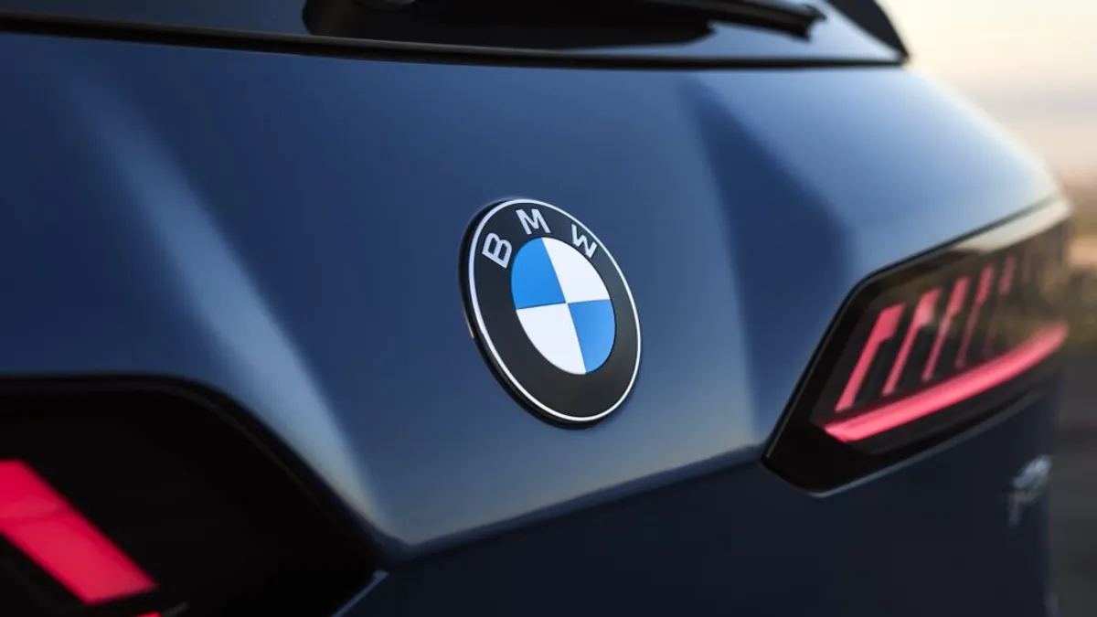 BMW oferă plecări voluntare: compensații uriașe pentru angajații vechi