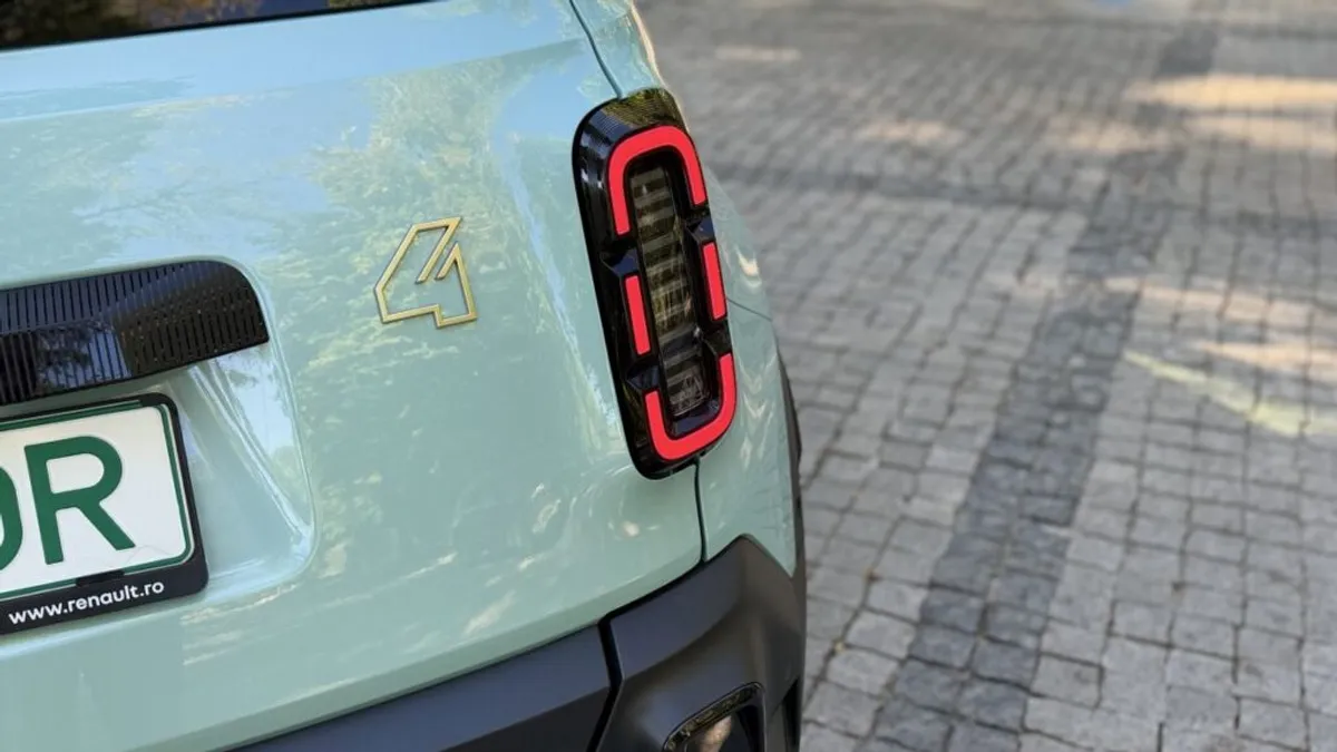 Renault aduce în România un sistem rapid de stingere a incendiilor la mașinile electrice
